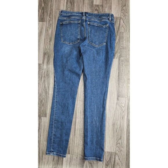 (3/$35) Chaps Womens Size 8 Skinny Slim Leg Madden Pockets Denim Blue Jeans - Picture 2 of 11